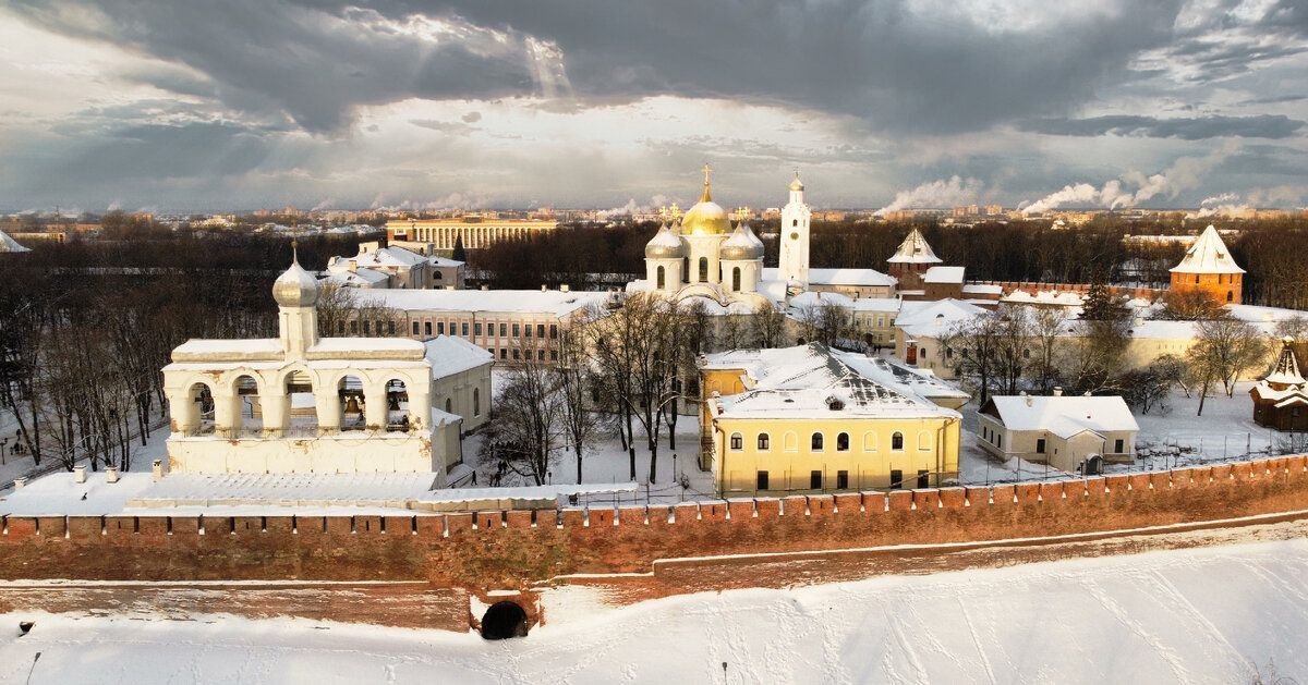 Мимо крыш домов мимо кремлевских стен