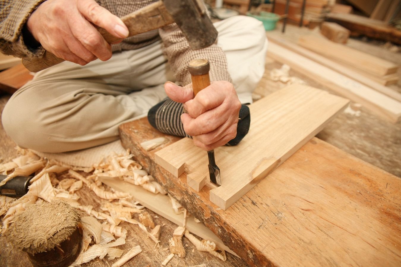 Профессия столяр. Столярные и плотницкие работы. Столяр плотник. Столярные и плотницкие работы. Столярные и плотницкие работы.