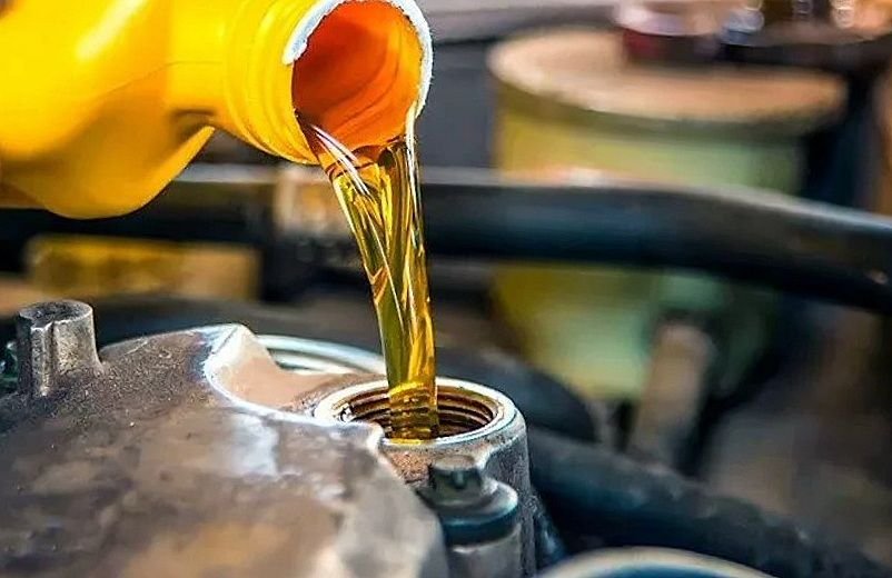 масло для турбовых бензиновых двигателей. дизельное масло в бензиновый. масло для дизеля заливать в бензиновый мотор. соляра в бензиновый двигатель. если в дизельный двигатель залить бензин.