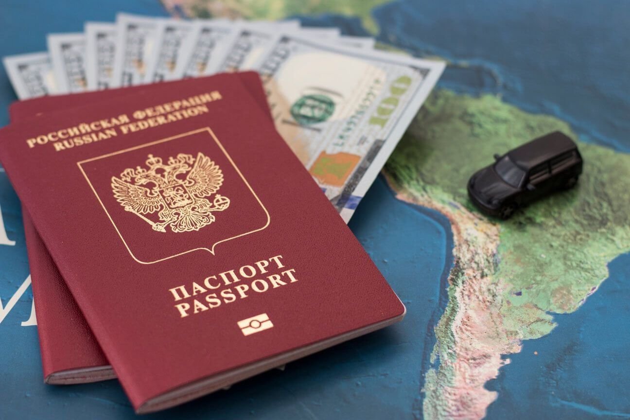 Можно ли иметь два загранпаспорта одновременно старого и нового образца