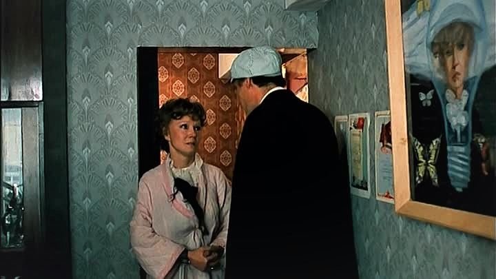 людмила гурченко любовь и голуби. любовь и голуби собака раисы захаровны. раиса захаровна. венсдей и раиса захаровна. раиса захаровна любовь и голуби.