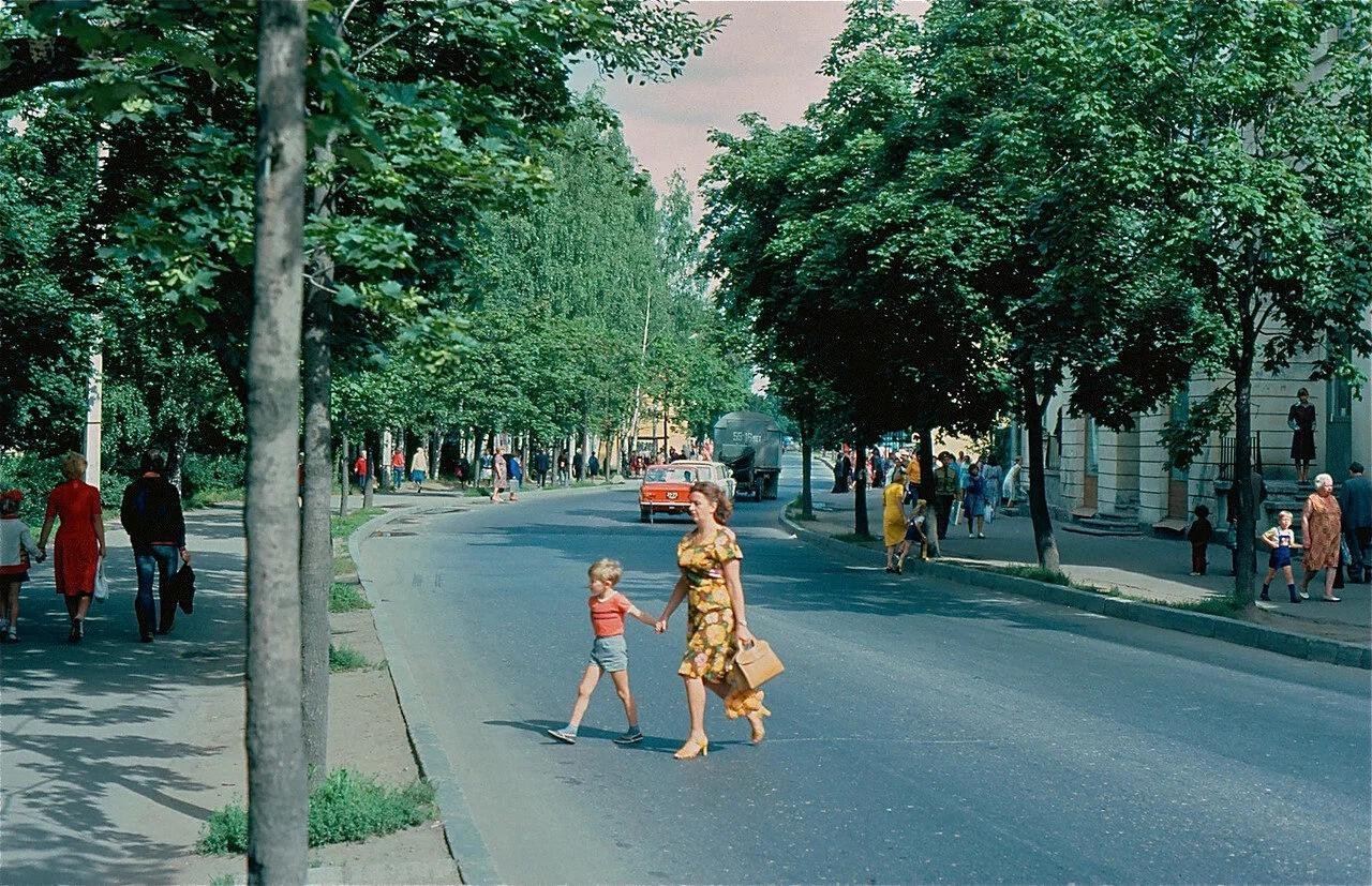 1981 год фото. СССР 1980-Е улицы. Советский Союз Москва 1980е. Город Советский Союз в 80е. Проспект Ленина Ленинград 70-е годы.