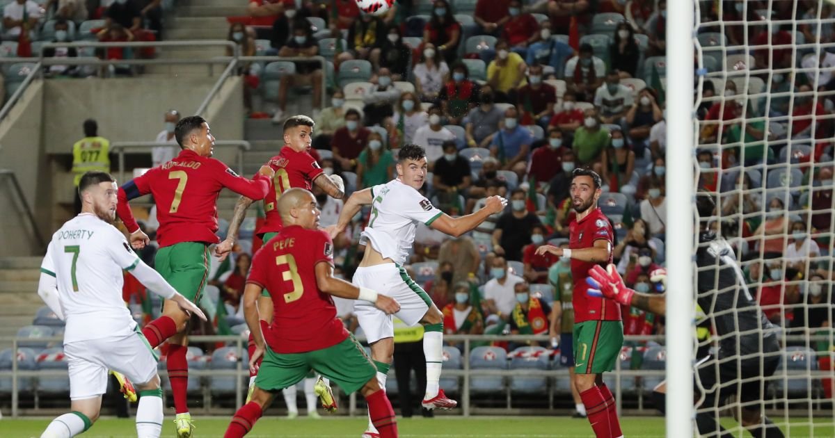 Portugal vs ireland. Португалия Ирландия. Счет Португалия и Ирландия. Portugaliya vs Irlandia. Португалия и Ирландия кто победил.