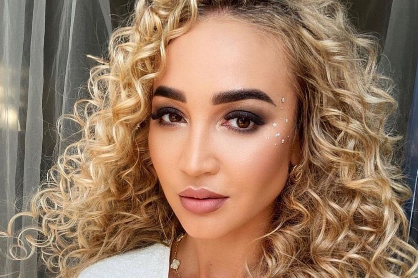 Бузова и тарасов строят дом