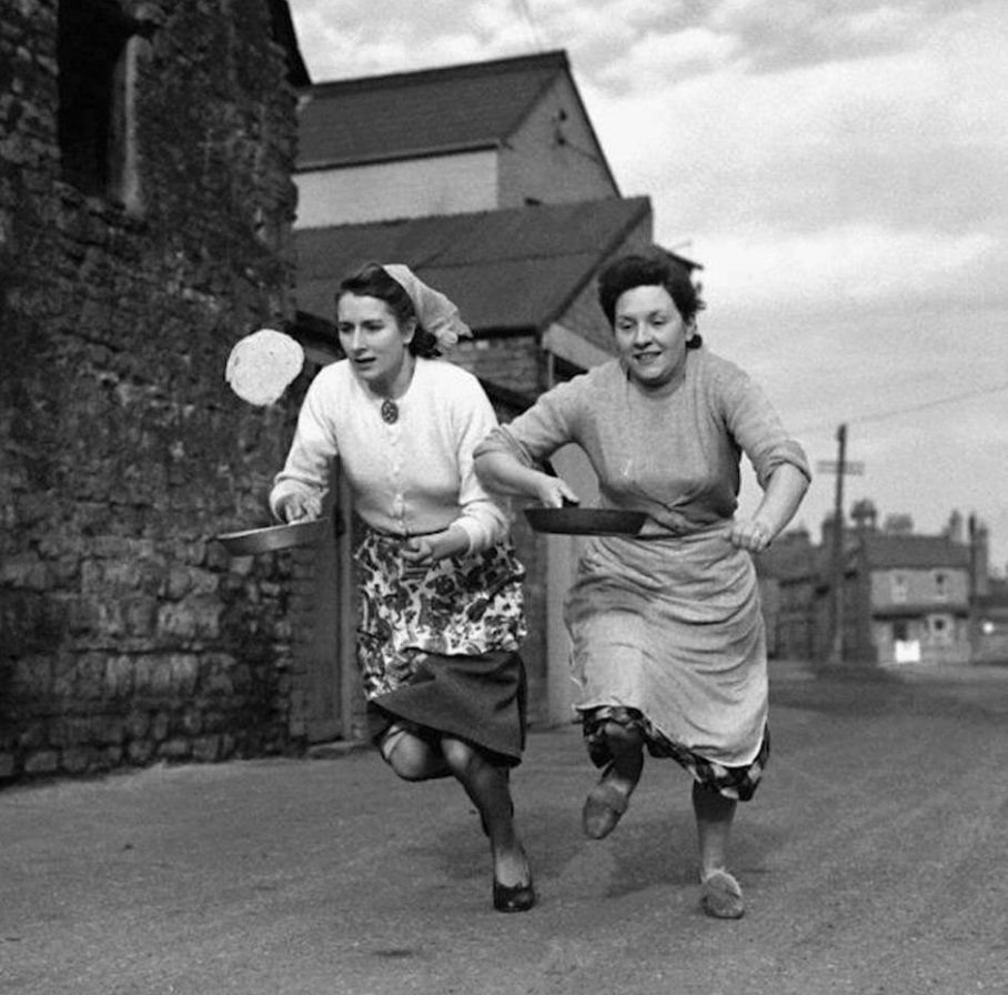Старые смешные картинки. Забавные исторические снимки. Англия 1950. Интересное ретро. Интересные старые снимки.