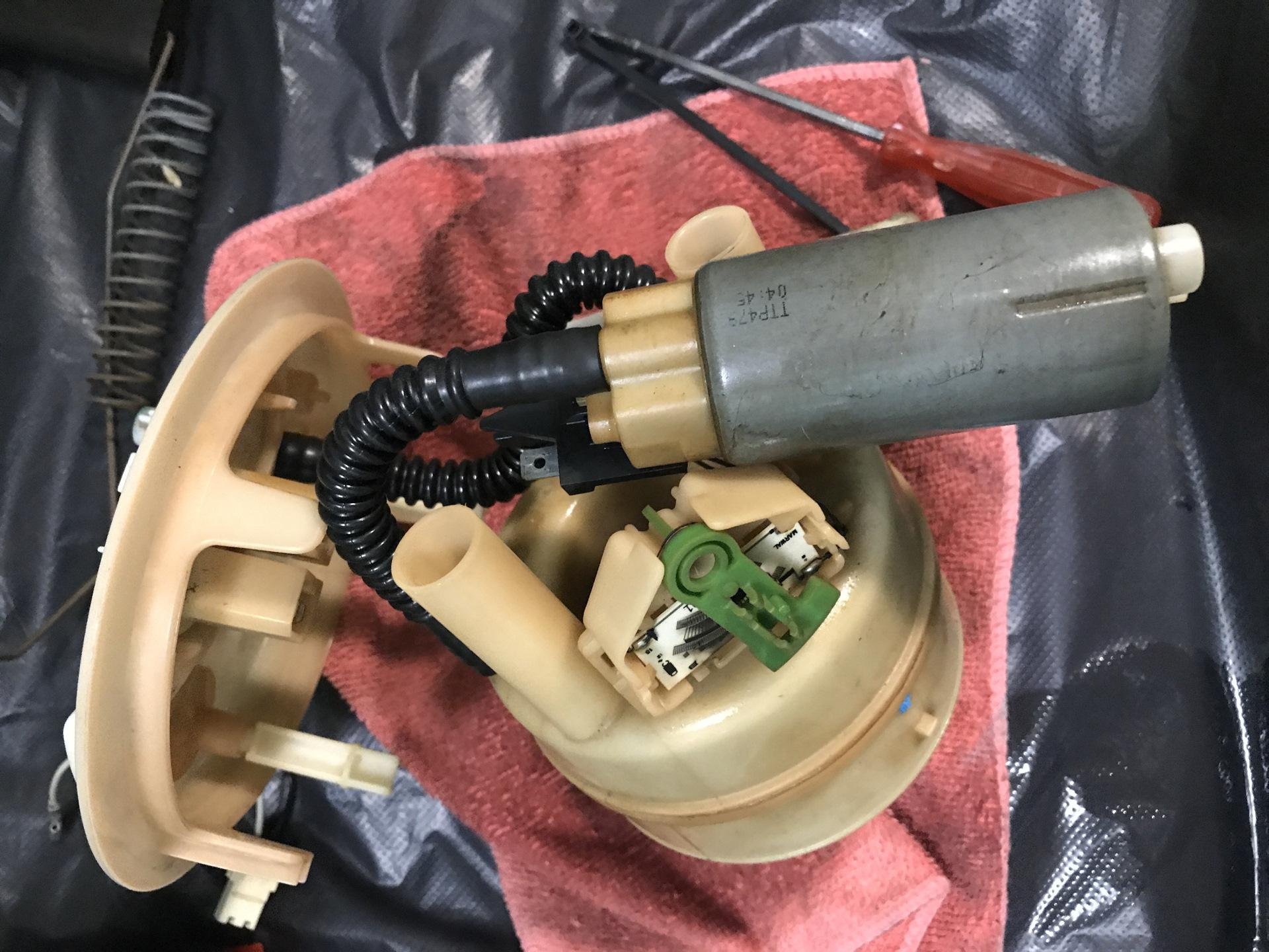 Лада приора 1 седан поплавок бензонасоса. Бензонасос волга 31105 наружный. Бензонасос ваз 2114. Ошибки топливного насоса. Неисправности бензонасоса.