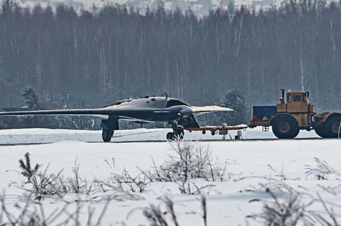 Sukhoi Su-70 Okhotnik