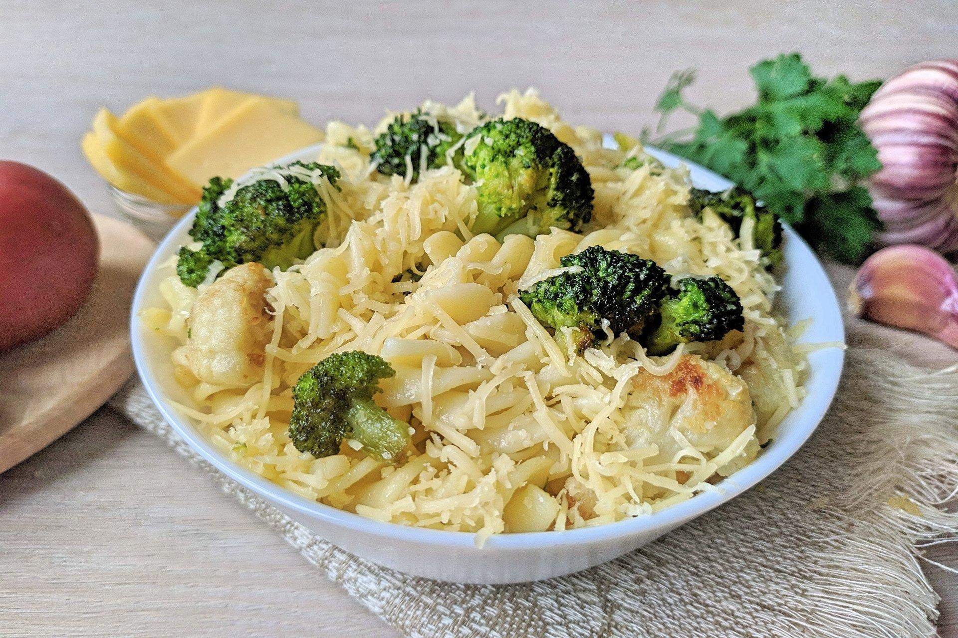 Диетические блюда из цветной капусты. Пп капуста на ужин. Капуста с мясом пп. Пп ужин с форелью и цветной капустой. Пп капуста на ужин.