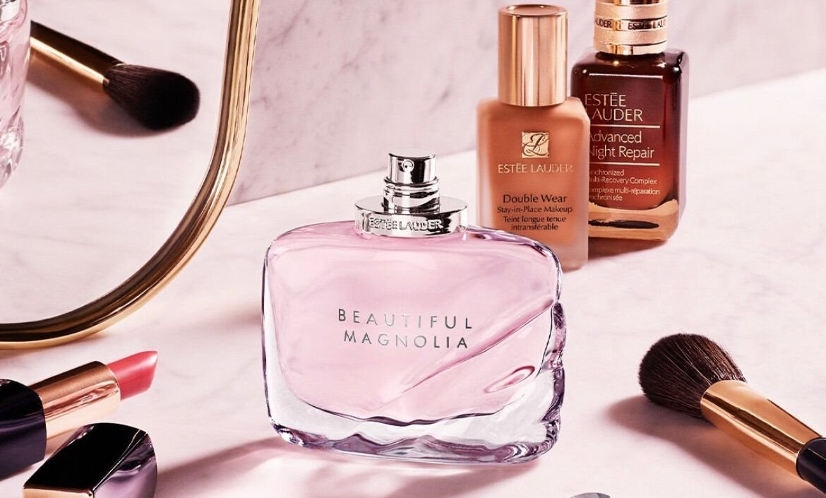 Estee lauder beautiful magnolia intense. Эсте лаудер бьютифул. Эсте лаудер духи Магнолия. Magnolia духи Estee Lauder. Эстель лаудер бьютифул Магнолия.