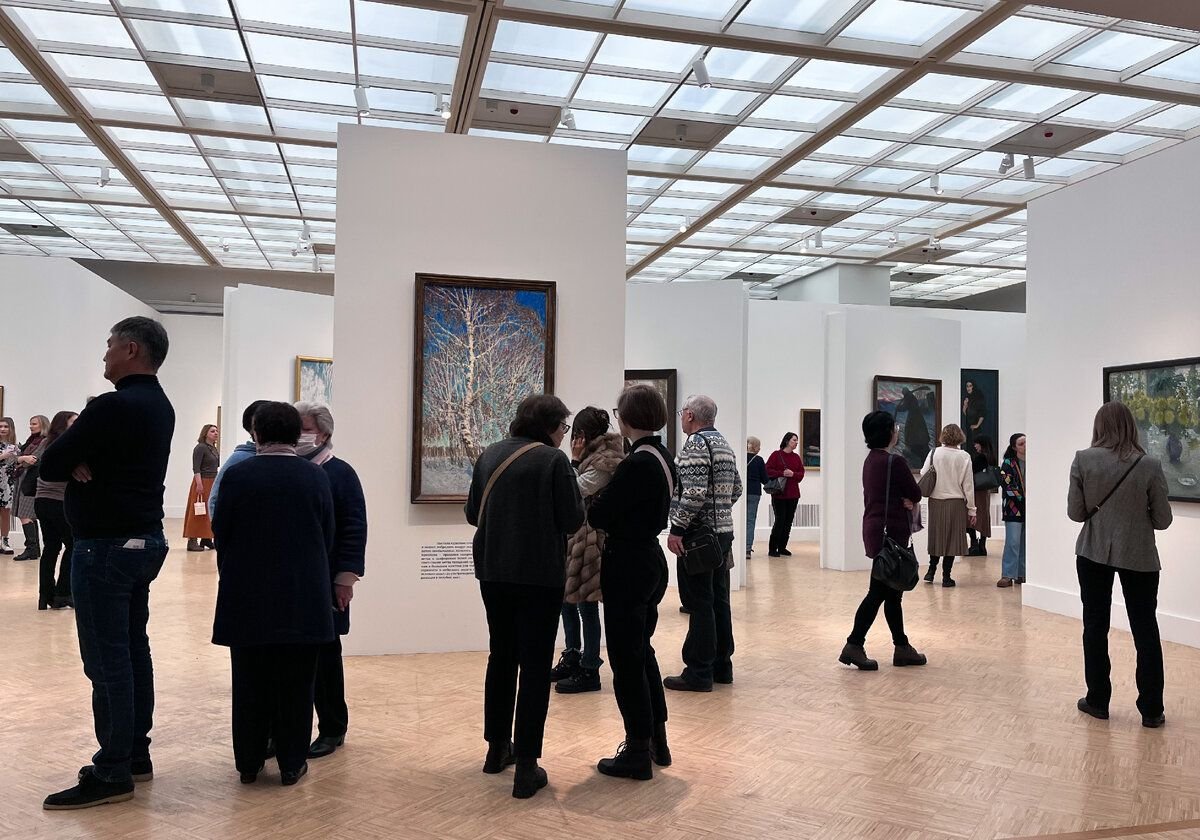 Музей фешина в казани. Третьяковская галерея 2022 год. Выставка корпус ржд. Выставка в инженерном корпусе. Выставка в инженерном корпусе.