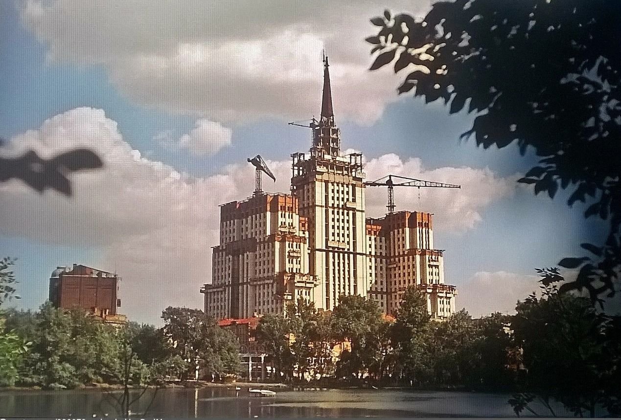 Сталинская Высотка на Баррикадной: как в ней живётся и как она ...