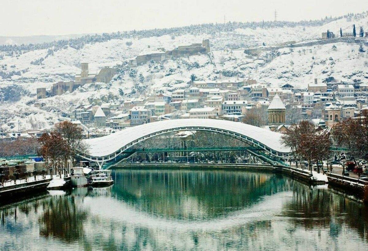 Грузия Тбилиси зима