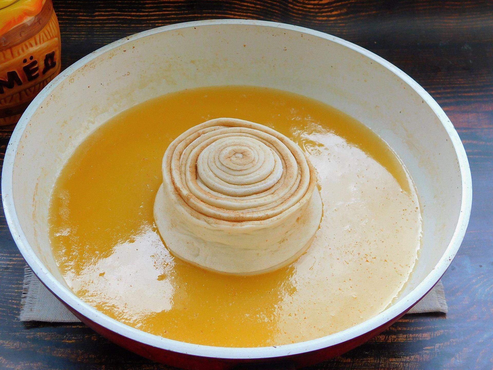 тесто карамельного цвета. карамелизированное тесто. тесто карамель. крем карамель готовый. тесто карамель.