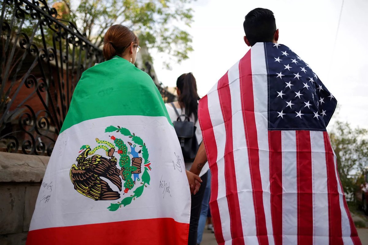 Почему мексиканцы бегут. Иммигранты из Мексики в США. Мексиканец. США И Мексика. Латиноамериканцы в Америке.