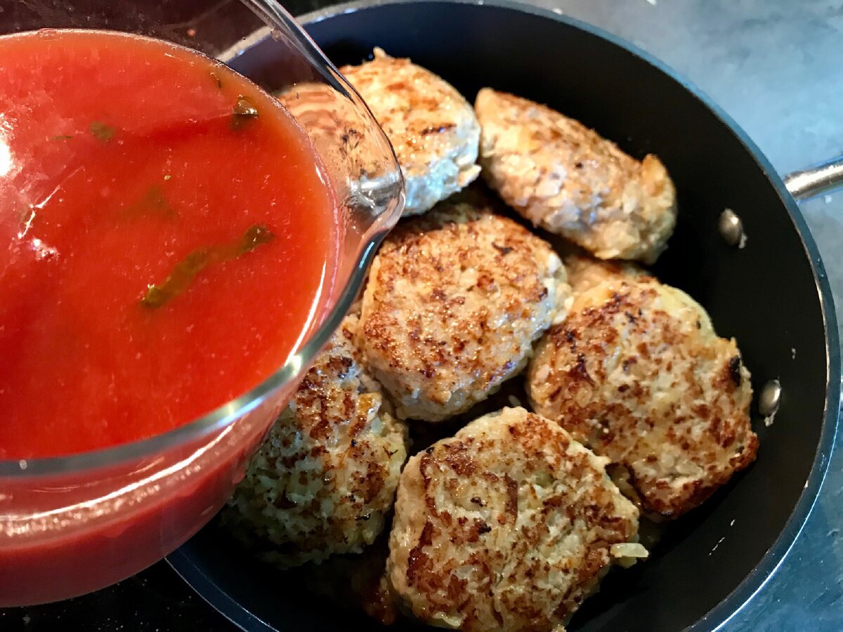 Котлеты в томатном соусе на сковороде с фото пошагово