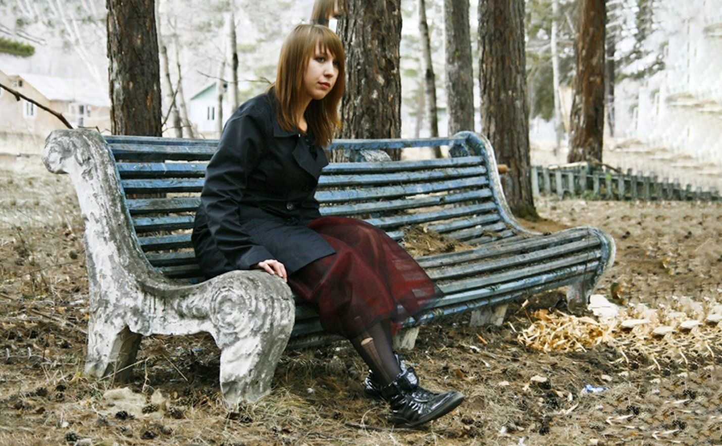 Одинокая женщина. Красивая задумчивая девушка. Одиночество женщины. Одиночество женщины. Одиночество женщины.