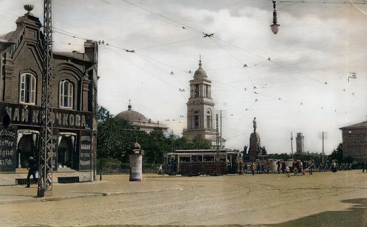 саратов соборная площадь