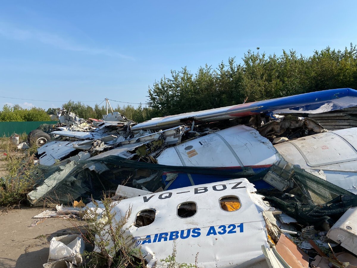какой самолет упал в кукурузное поле. самолет сел в кукурузное поле 15. экипаж кукурузном поле а321. а321 сел на кукурузное поле. а321 уральские авиалинии кукурузное поле.
