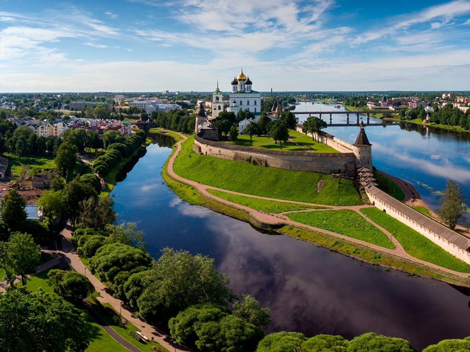 Где есть фотография. Псков Изборск Печоры. Псков Печоры Пушкинские горы. Экскурсия Псков Изборск Печоры. Псков Пушкинские горы экскурсии.