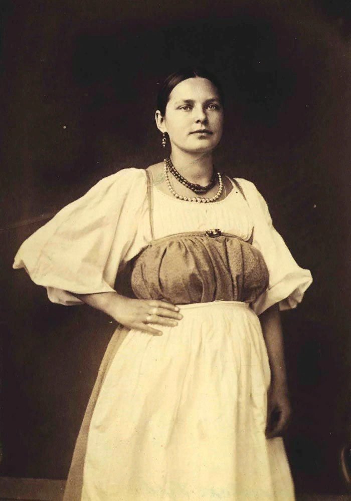 купчиха 18 века. вильям каррик симбирская губерния. константин егорович маковский 1839 1915 боярышня. дамочки мещанки. одежда купчихи 19 века.