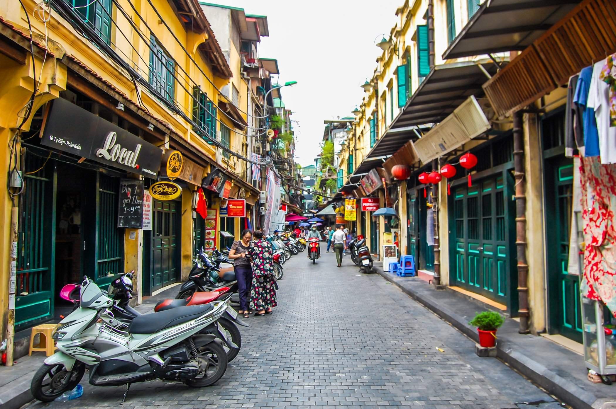 Hanoi vietnam. Ханой французский квартал. Вьетнам столица Ханой. Вьетнам Ханой улицы. Ханой старый город.