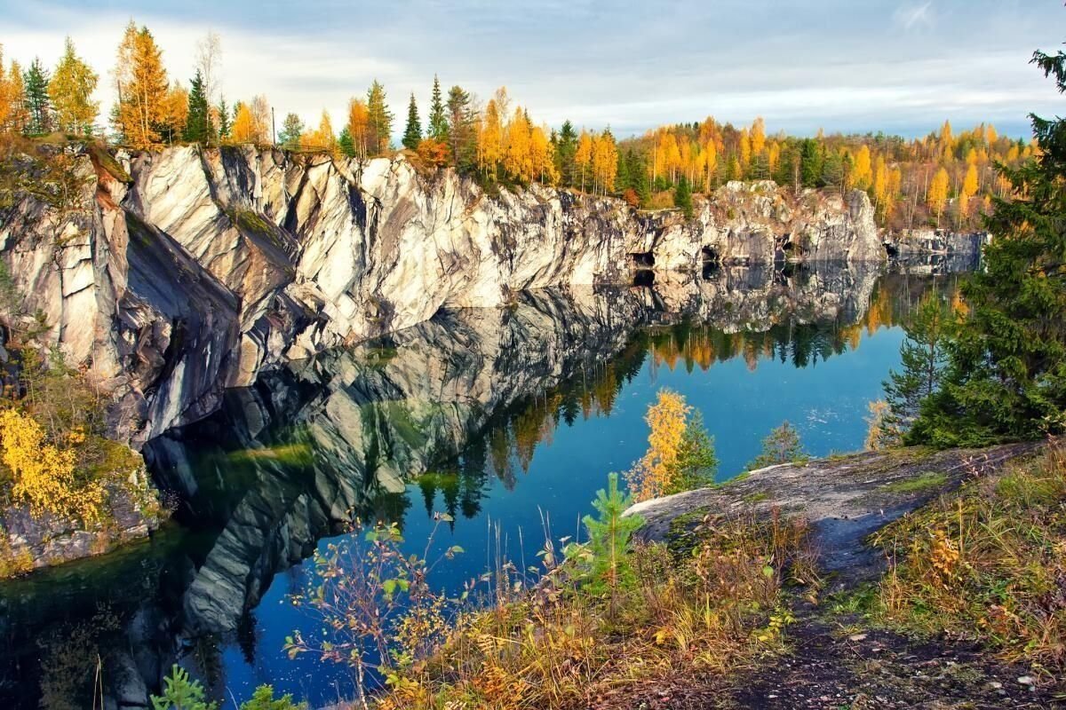 Удивительный край. Горный парк Рускеала. Мраморный каньон Рускеала Республика Карелия. Карелия парк Рускеала. Сортавала каньон Рускеала.