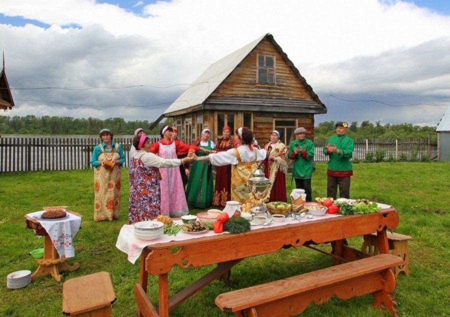 Туристы в село. Агротуризм/сельский туризм России. Сельский туризм в Алтайском крае. Сельский туризм агротуризм в Алтае. Агротуризм в России.