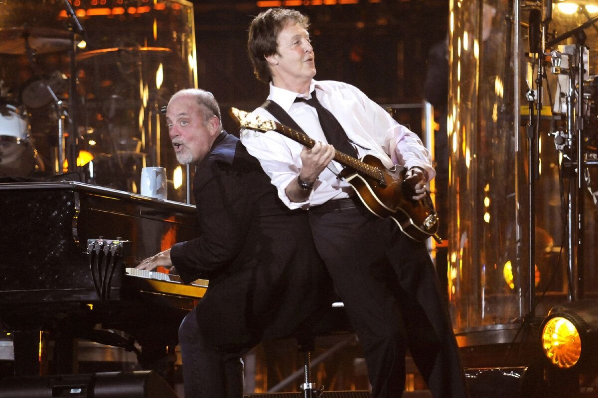 Продолжим музыкальную. Билли Джоэл и пол Маккартни 2008. Photos Paul MCCARTNEY & Billy Joel Shea Stadium. Фото Билли Джоэла и пола Маккартни. Маккартни на концерте Билли Джоэла фото.