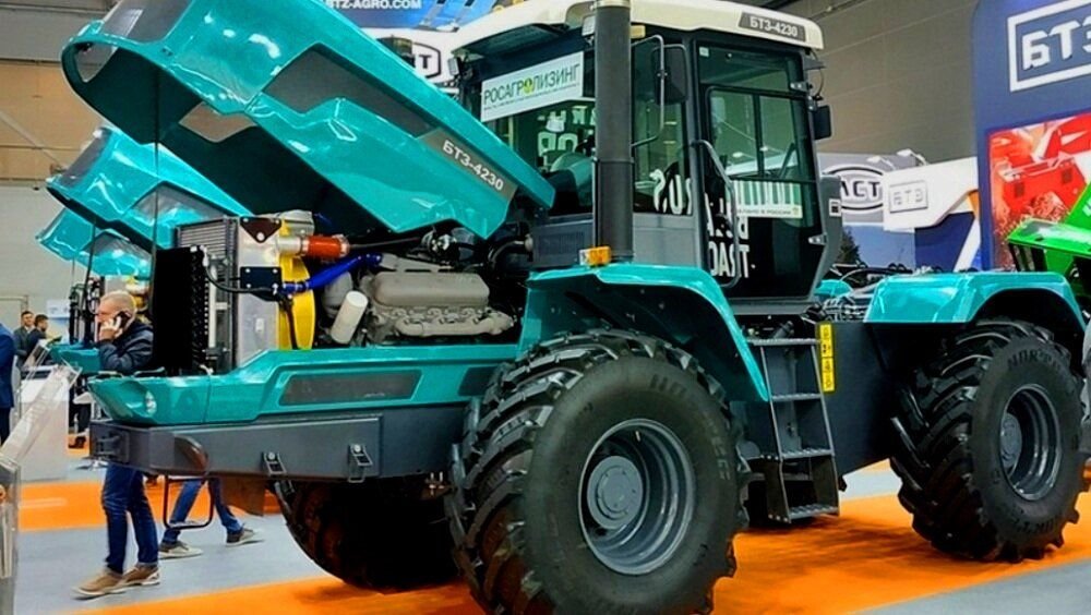 брянском тракторном заводе. трактор бтз-246к. брянский тракторный завод ященин. бтз-243к. брянском тракторном заводе.