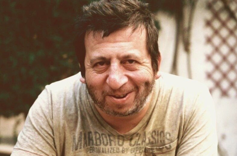 актер сыгравший васаби 4 буквы