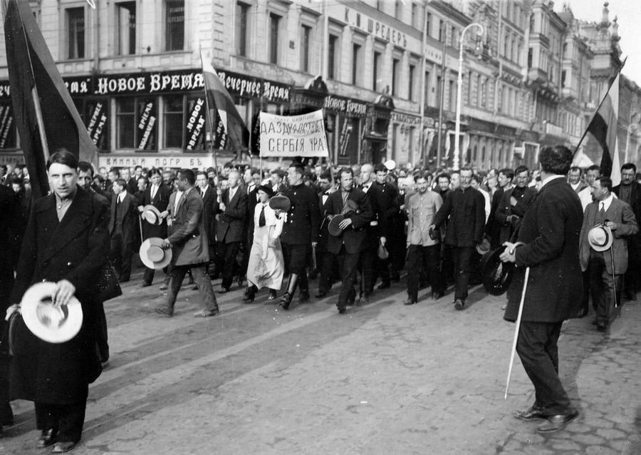 1914 год. Манифестации 1914 год Петербург. Манифестация в России 1914 война. Патриотические манифестации 1914. Патриотическая манифестация в Москве 1914 г.