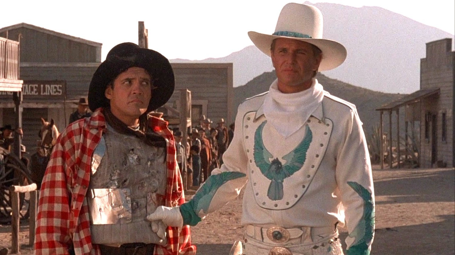 Шерлиз стерон милион способов потерять голову. Blazing saddles (1974) мэл брукс. Ковбой комедия. Сэм рокуэлл актер. Сет макфарлейн миллион способов потерять голову.