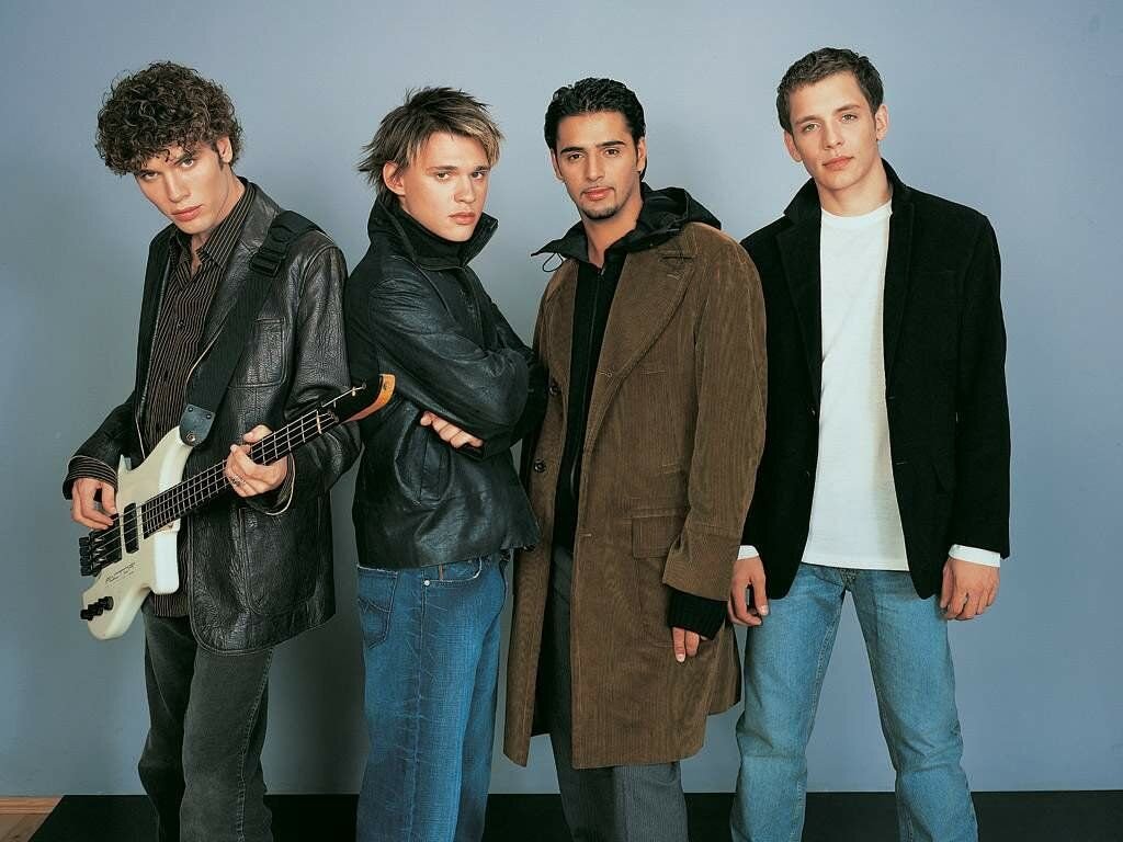 Группа фабрика 2002. Группа корни 2022. Как раньше называлась группа. Как раньше называлась группа. Как раньше называлась группа.