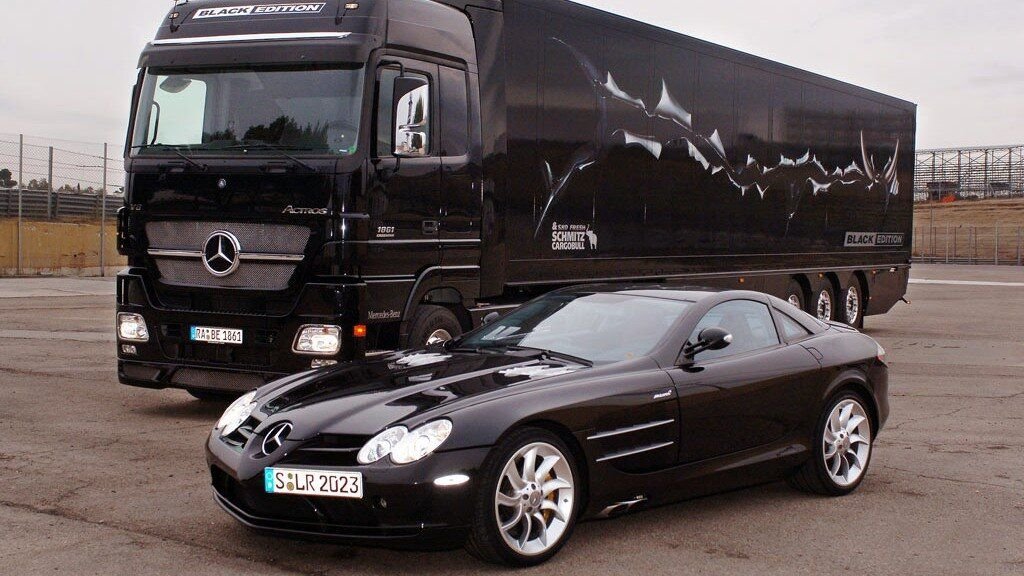 Грузовики и легковые машины. Mercedes Actros Black Edition. Грузовые и легкое машины. Грузовик и легковой автомобиль. Грузовая и легковая машина.