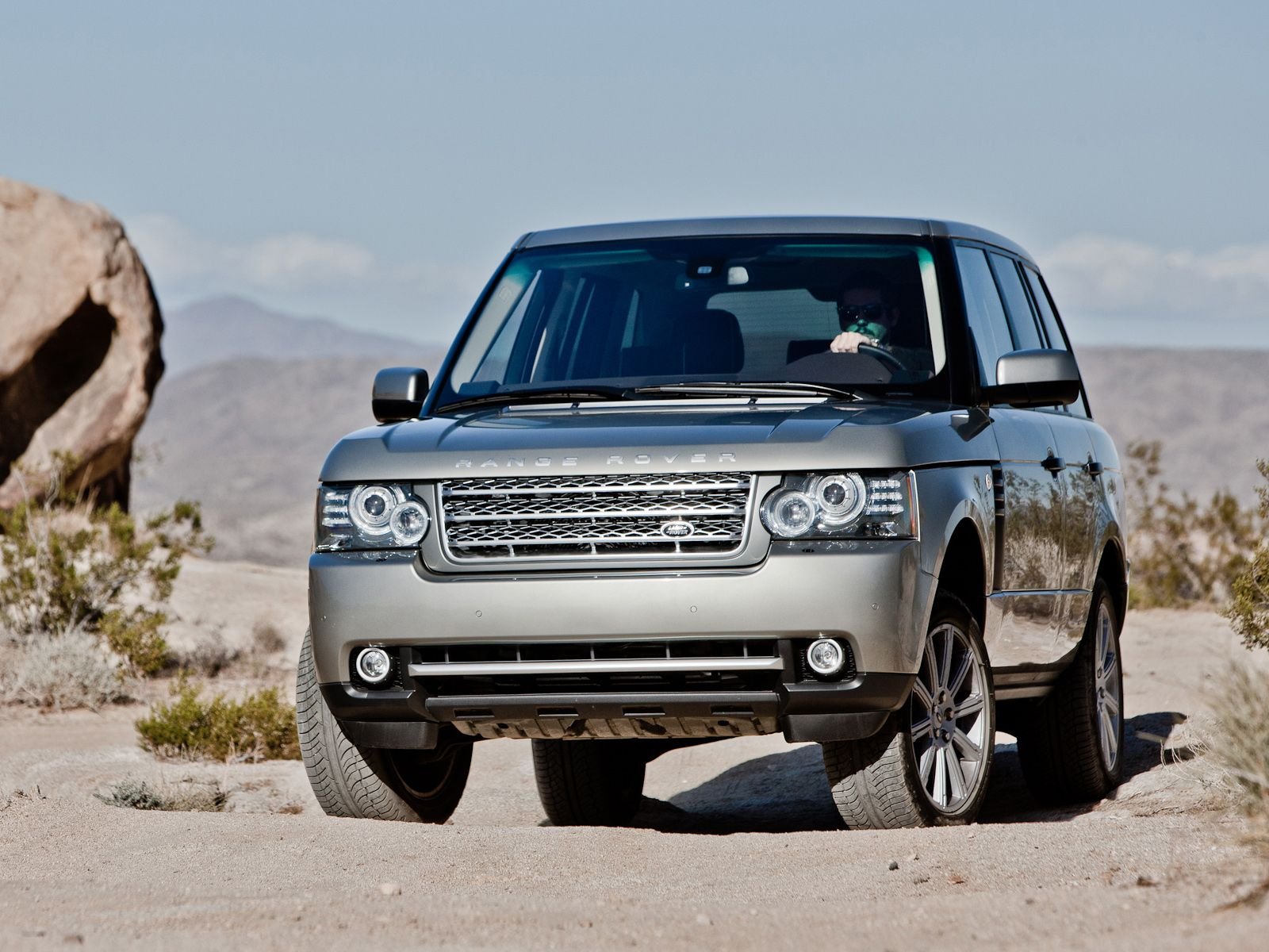 Включи range. Ленд Ровер Рендж Ровер 3 поколения. Land Rover range Rover 3 поколение. Рендж Ровер range Rover 3 поколение. Рендж Ровер 2_3.