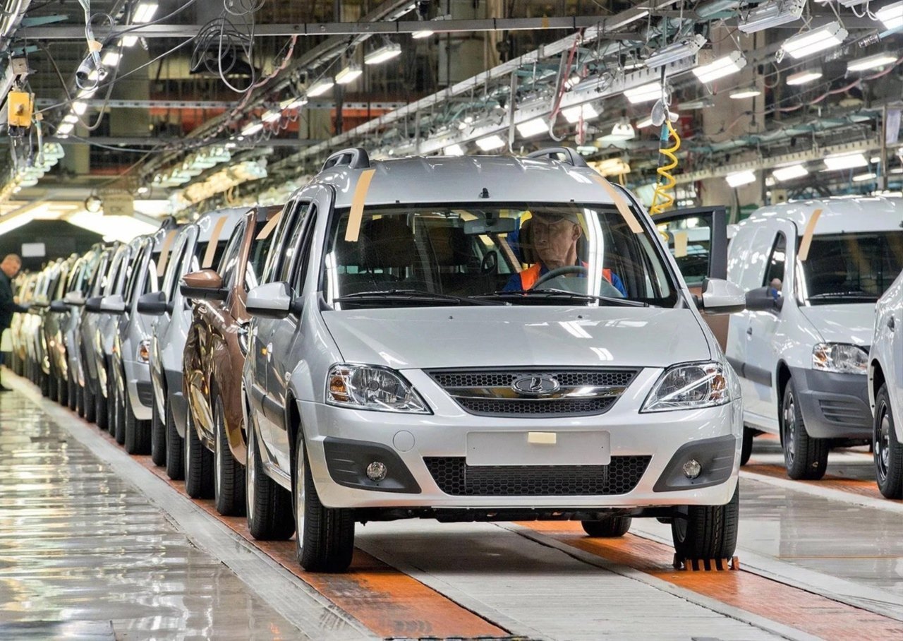 Авто самарская область. ПАО Запорожский автомобилестроительный завод. Тольятти автозавод АВТОВАЗ. АВТОВАЗ завод в Самаре. Конвейер АВТОВАЗА В Тольятти.