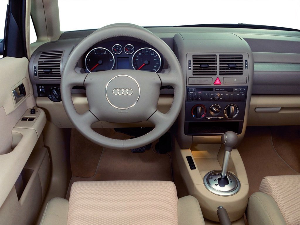 Фото салона 2. Audi a2 2005. Audi a2 Interior. Ауди а2 салон. Audi a2 салон.