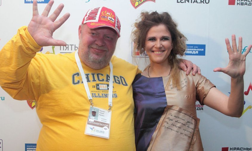 Сильно похудел, уехал из Москвы. Как живёт Сергей Крылов и