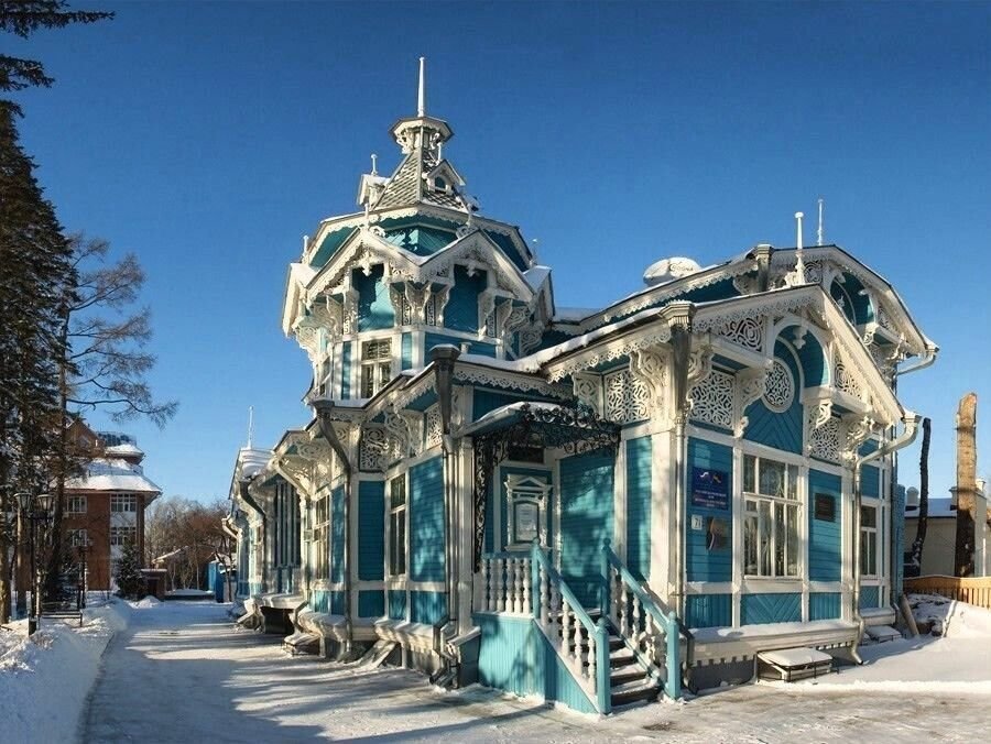 Фото домов томска. Томск особняк купца Голованова. Томск деревянное зодчество. Томск деревянное зодчество Терем. Деревянное зодчество города Томска.