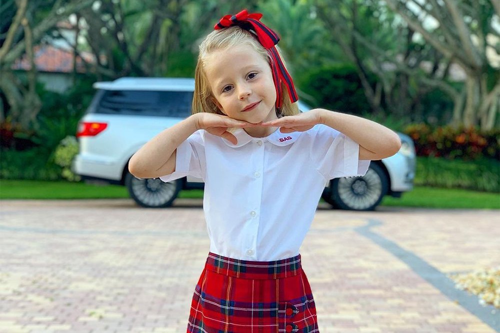 Настя Радзинская блоггер. Nastya (Анастасия Радзинская). Настя Радзинская like Nastya. Настя Forbes Радзинская