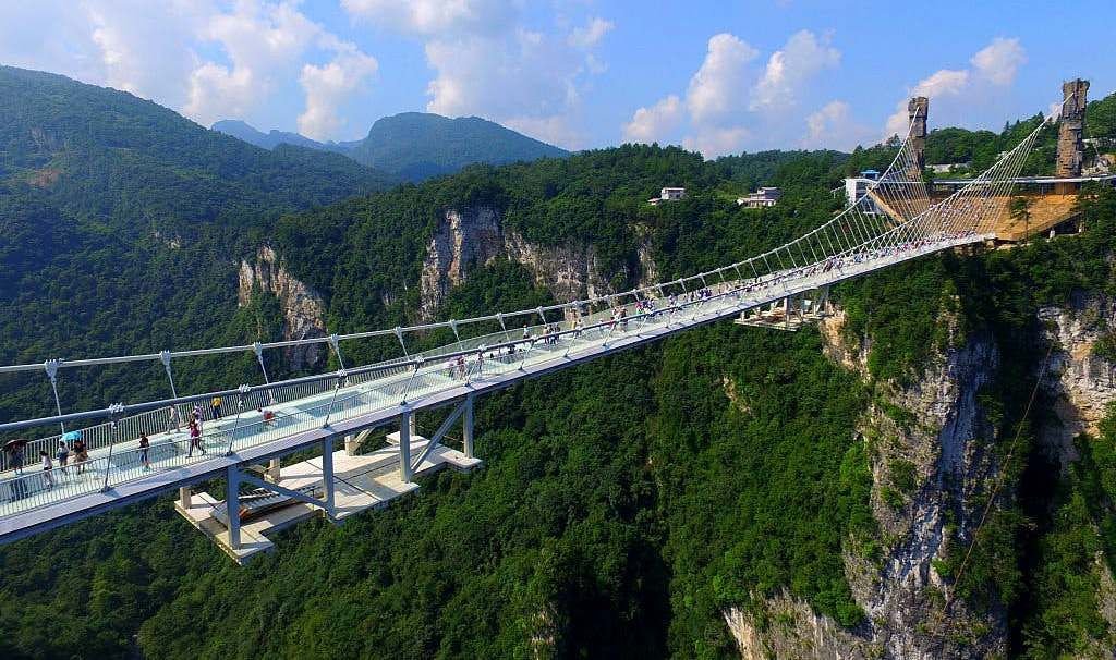 Стеклянный мост китай