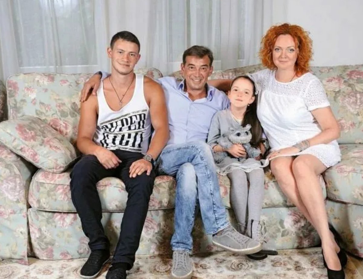 Семья николая добрынина фото семьи