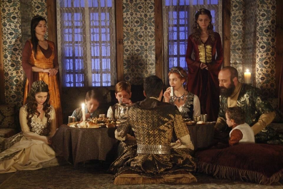 султан сулейман дети. великолепный век сыновья султана сулеймана. султан сулейман и хюррем. дети султана сулеймана и хюррем. мустафа мехмет михримах селим баязид джихангир.