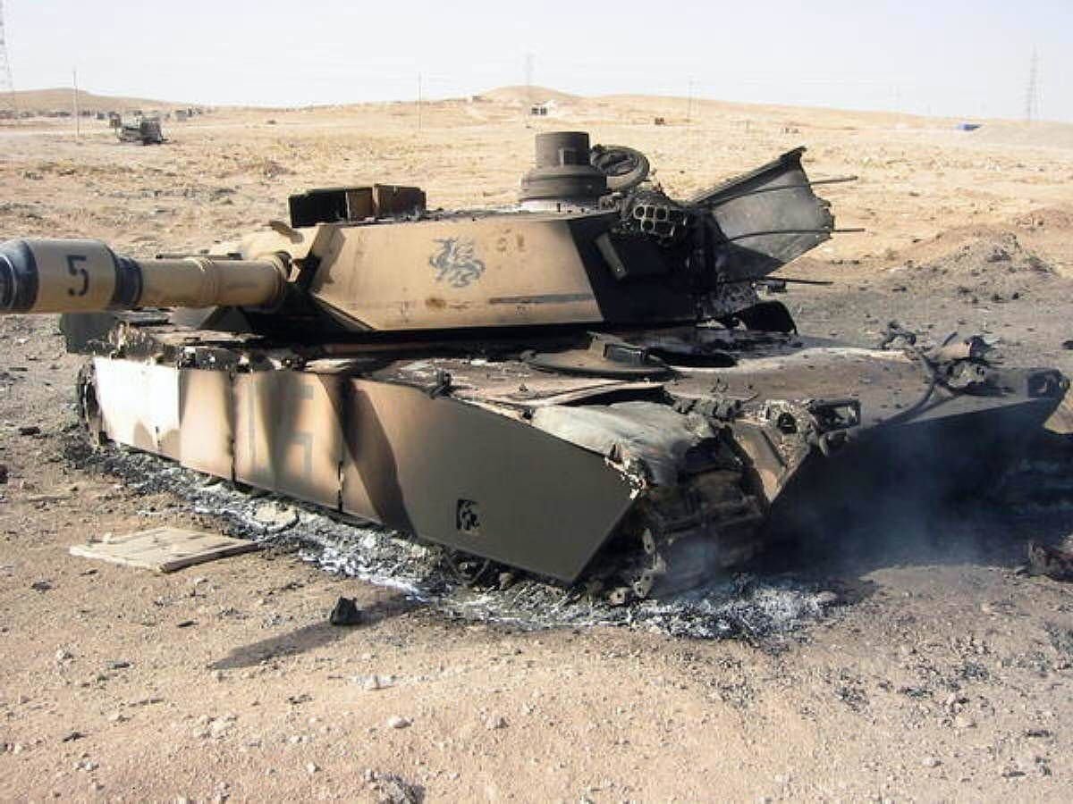 Сколько подбито танков абрамс. Абрамс м1а2 Ирак. Танк Абрамс м1а2 подбит.