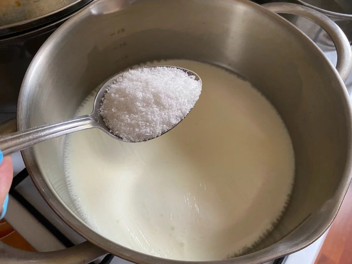 Блюда с солью. Сыр в муке как называется. В сыр добавлена соль. Производство сыра. Сырная мука.