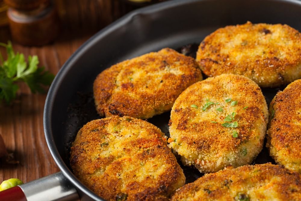 постные блюда. котлеты из картошки. капустные котлеты. котлеты. пост блюда на каждый день.