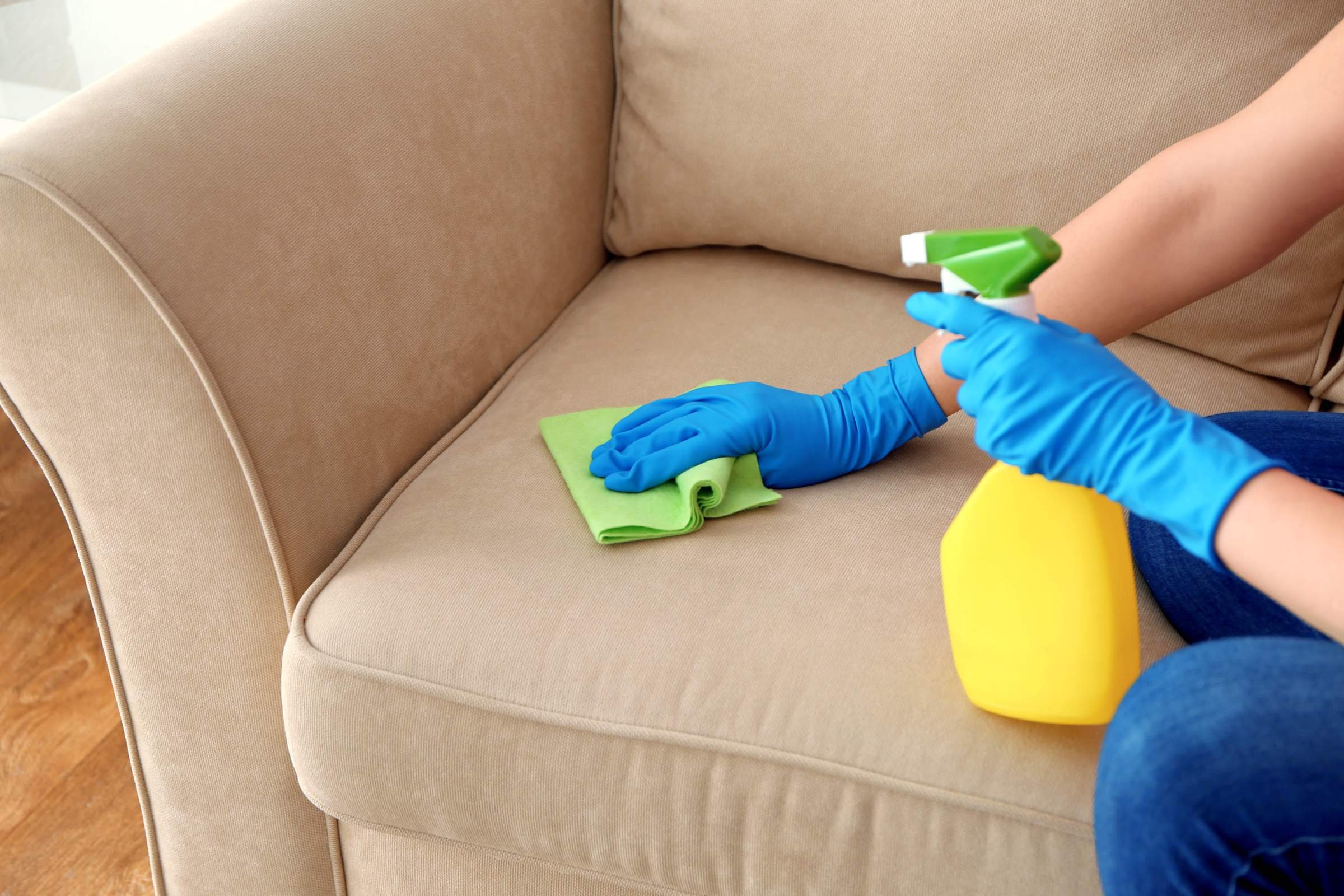 чистка дивана дома своими руками