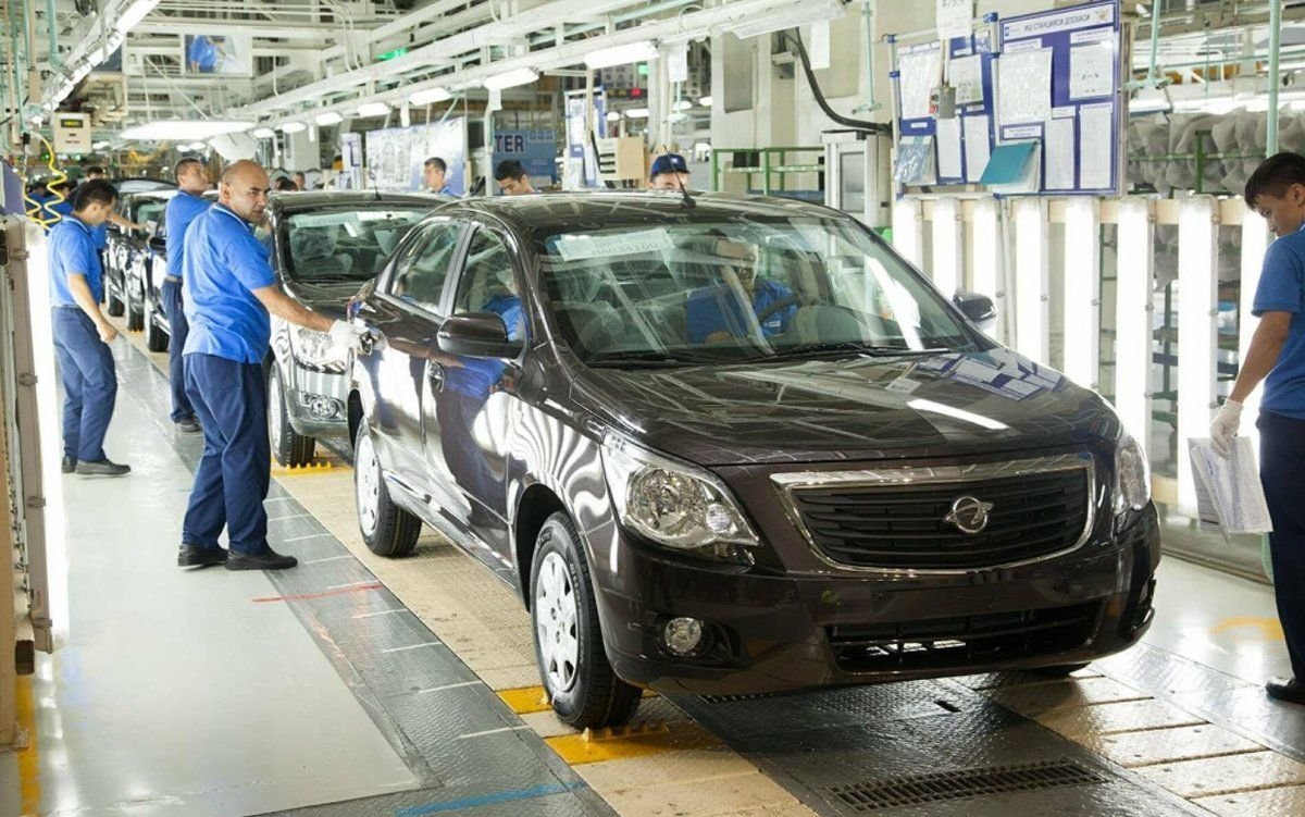 Заводы узбекистана. Асакинский автомобильный завод GM Uzbekistan. Завод UZAUTO Motors в Узбекистане. Завод Асака в Узбекистане машина. Узбекистан Шевролет завод.