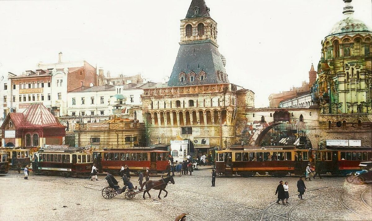 Old moscow. Владимирские ворота Китай-города на Лубянской площади. Лубянская площадь 19 век. Лубянская площадь 1931. Дореволюционная Москва.