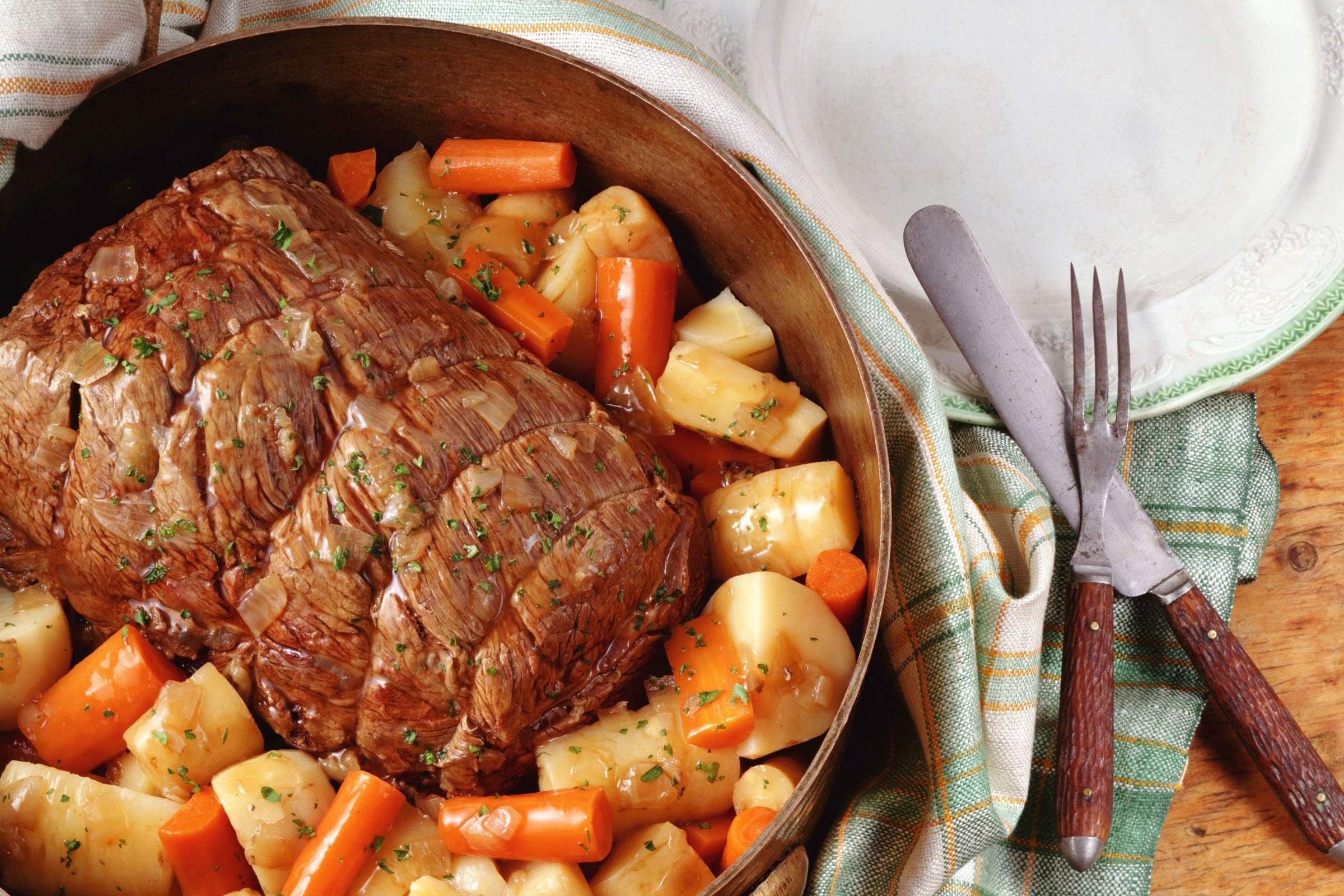 Свинина тушеная с овощами